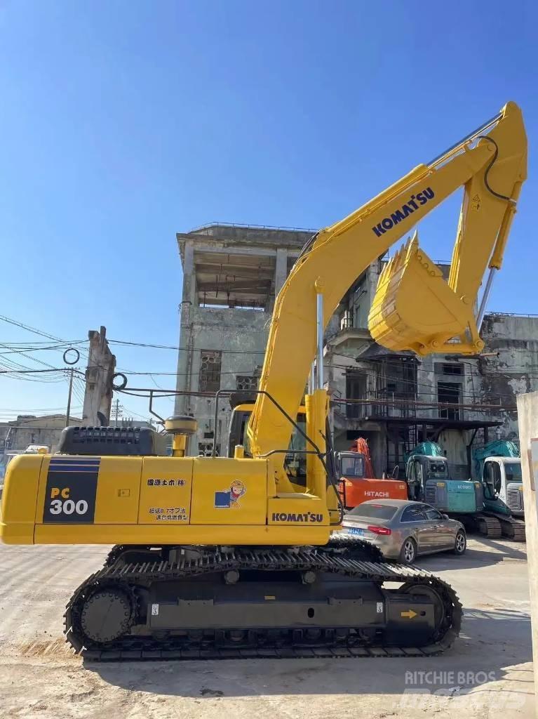 Komatsu PC 300 LC-7 Гусеничные экскаваторы