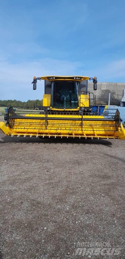 New Holland CX 5.80 Зерноуборочные комбайны