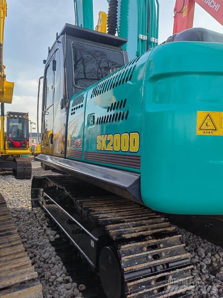 Kobelco SK 200D Малые экскаваторы 7т-12т