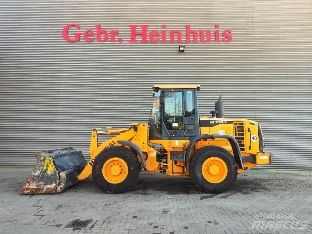 Hyundai HL 730-9 Фронтальные погрузчики