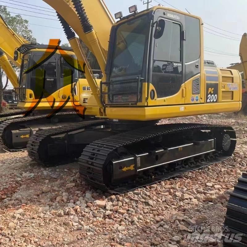 Komatsu PC 200 Гусеничные экскаваторы