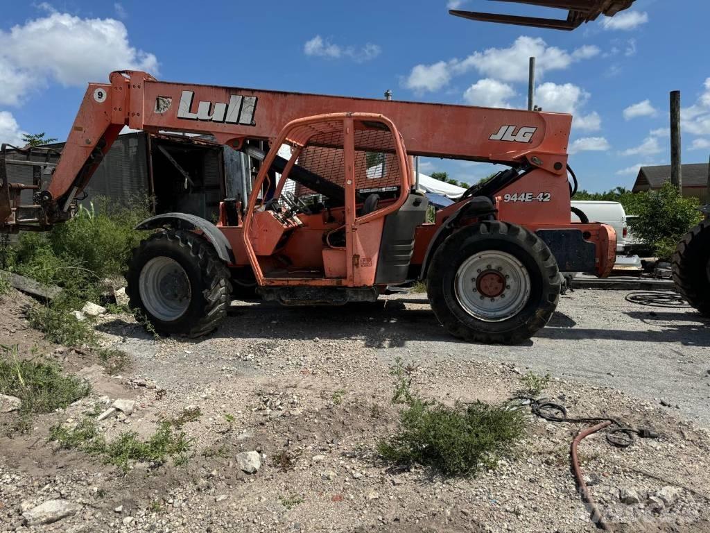 JLG 944 E-42 Телескопические погрузчики