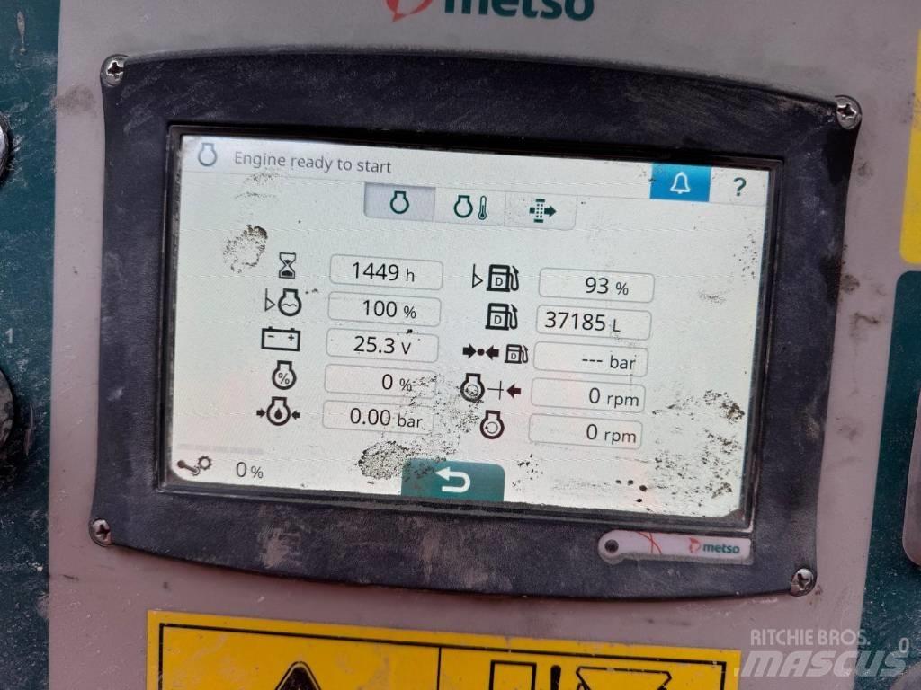 Metso LT300HP Мобильные дробилки