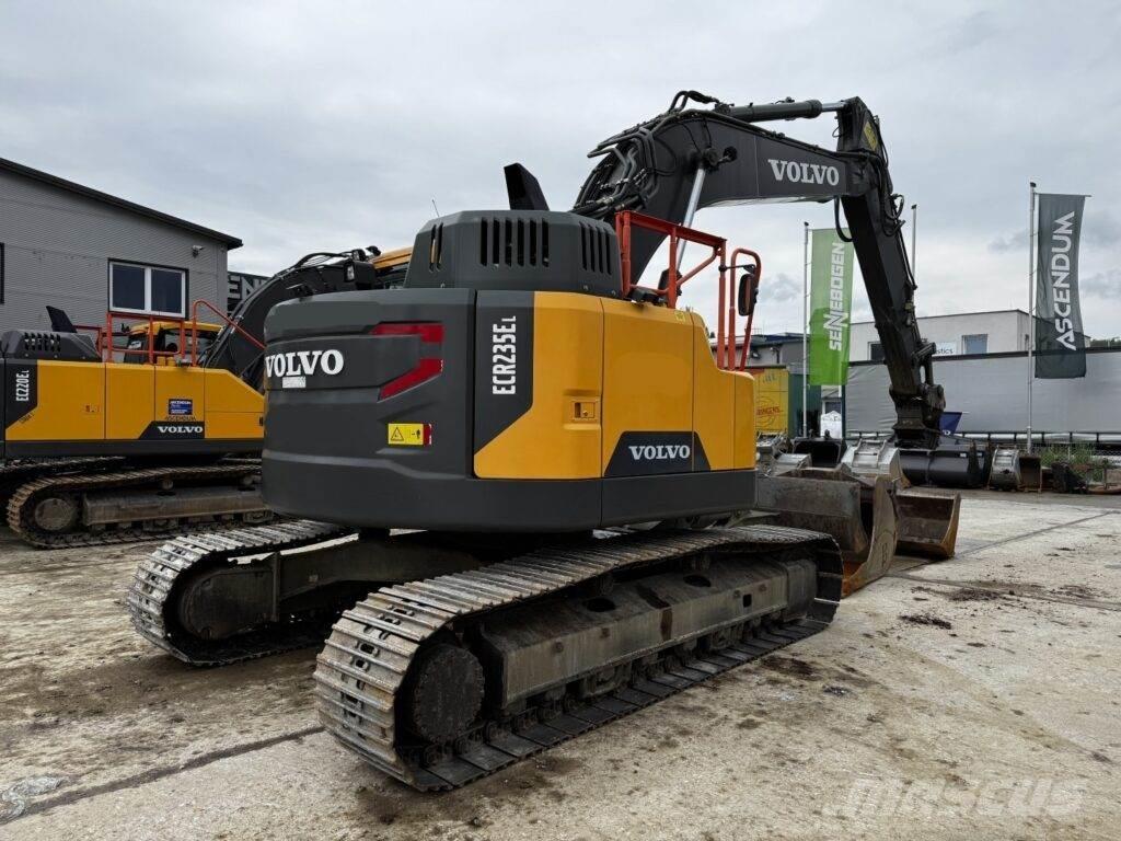 Volvo ECR235EL Гусеничные экскаваторы