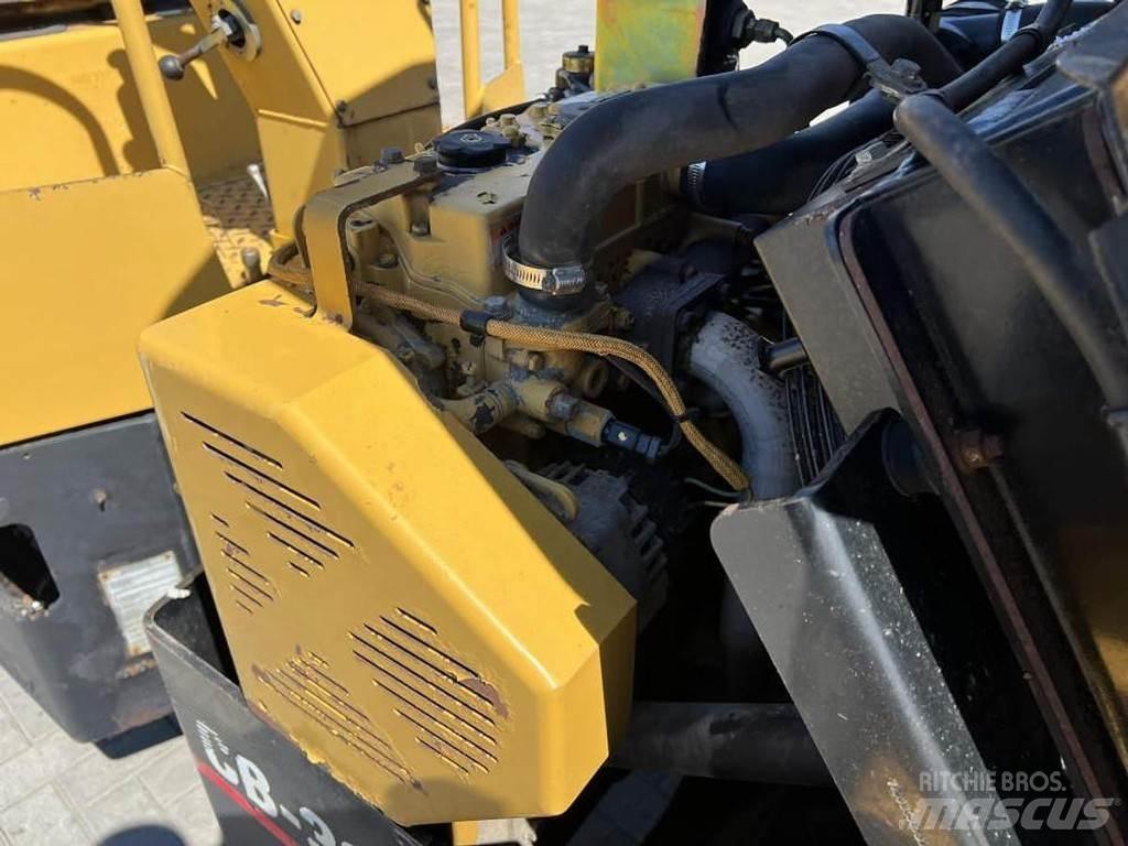CAT CB 334E Катки тротуарные