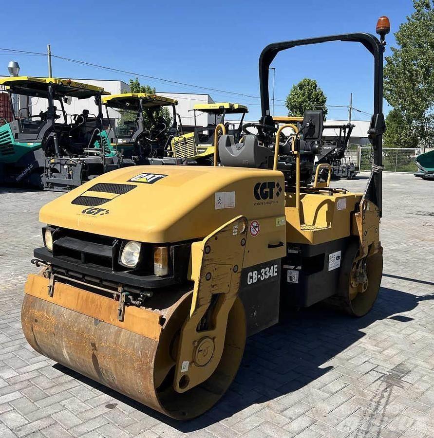 CAT CB 334E Катки тротуарные