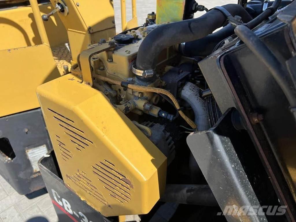 CAT CB 334E Катки тротуарные