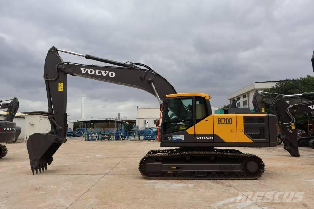 Volvo EC 200 Гусеничные экскаваторы