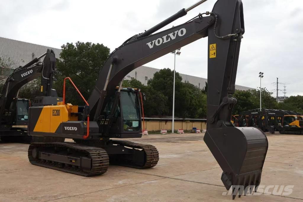 Volvo EC 200 Гусеничные экскаваторы