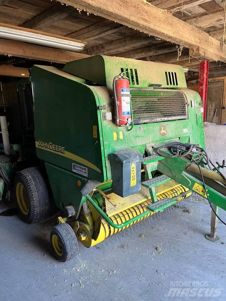John Deere 578 Рулонные пресс-подборщики