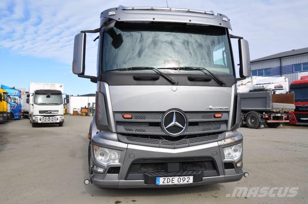 Mercedes-Benz 2535 Мусоровозы