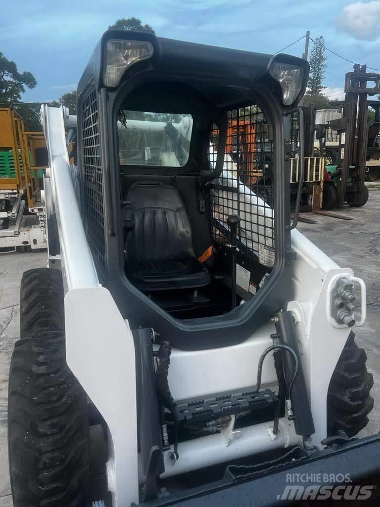 Bobcat S570 Мини-погрузчики