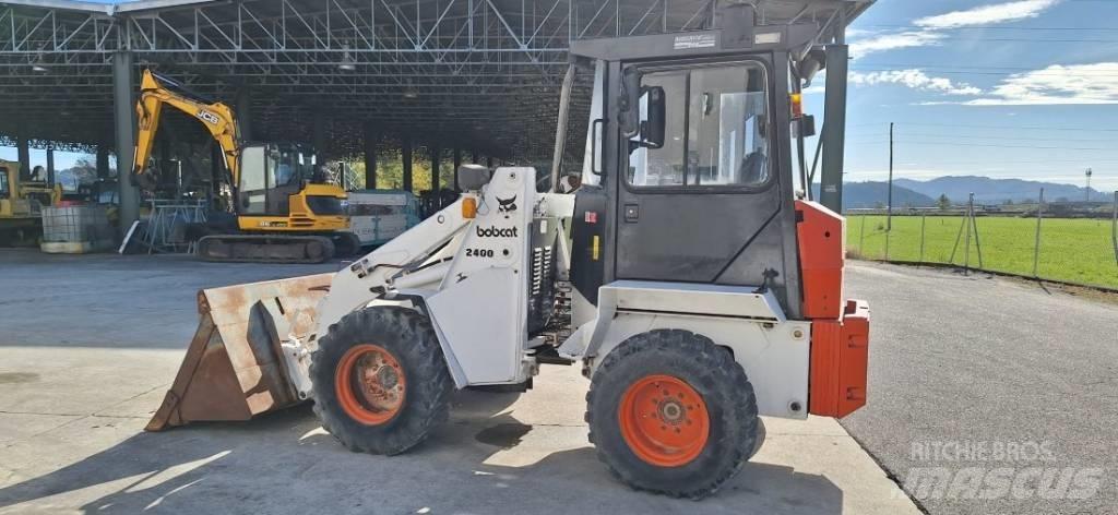 Bobcat 2400 Фронтальные погрузчики