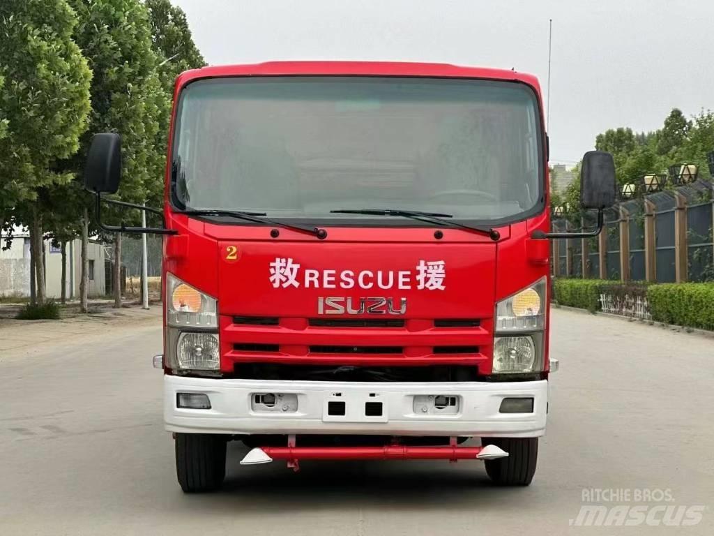 Isuzu ELF Комбинированные дорожные машины