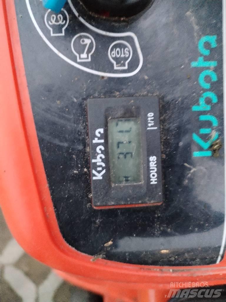 Kubota GZD 21 Самоходные газонокосилки