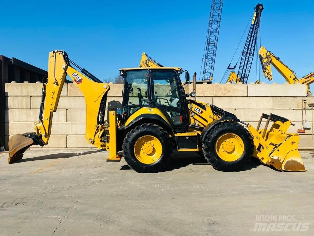 CAT 444  4x4 Экскаваторы-погрузчики