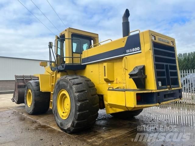 Komatsu WA 600-1 Фронтальные погрузчики