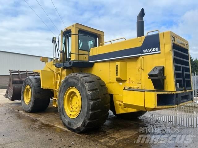 Komatsu WA 600-1 Фронтальные погрузчики