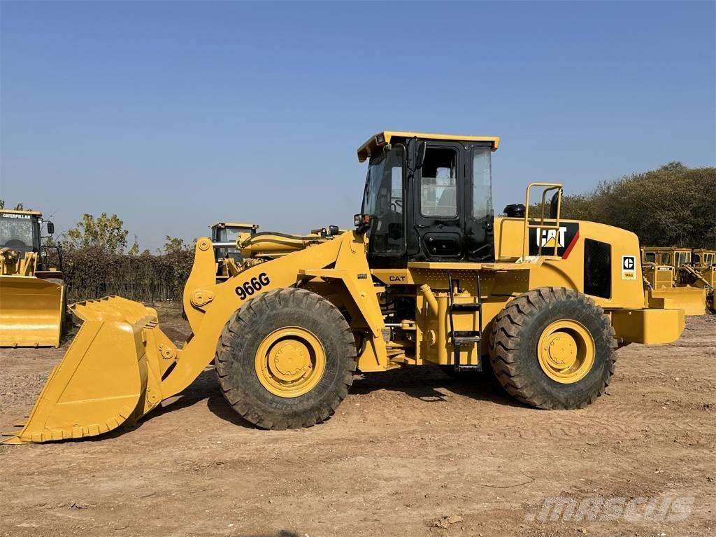 CAT 966G Фронтальные погрузчики