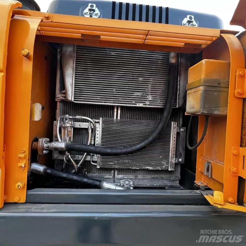 Hyundai R220-9S Гусеничные экскаваторы
