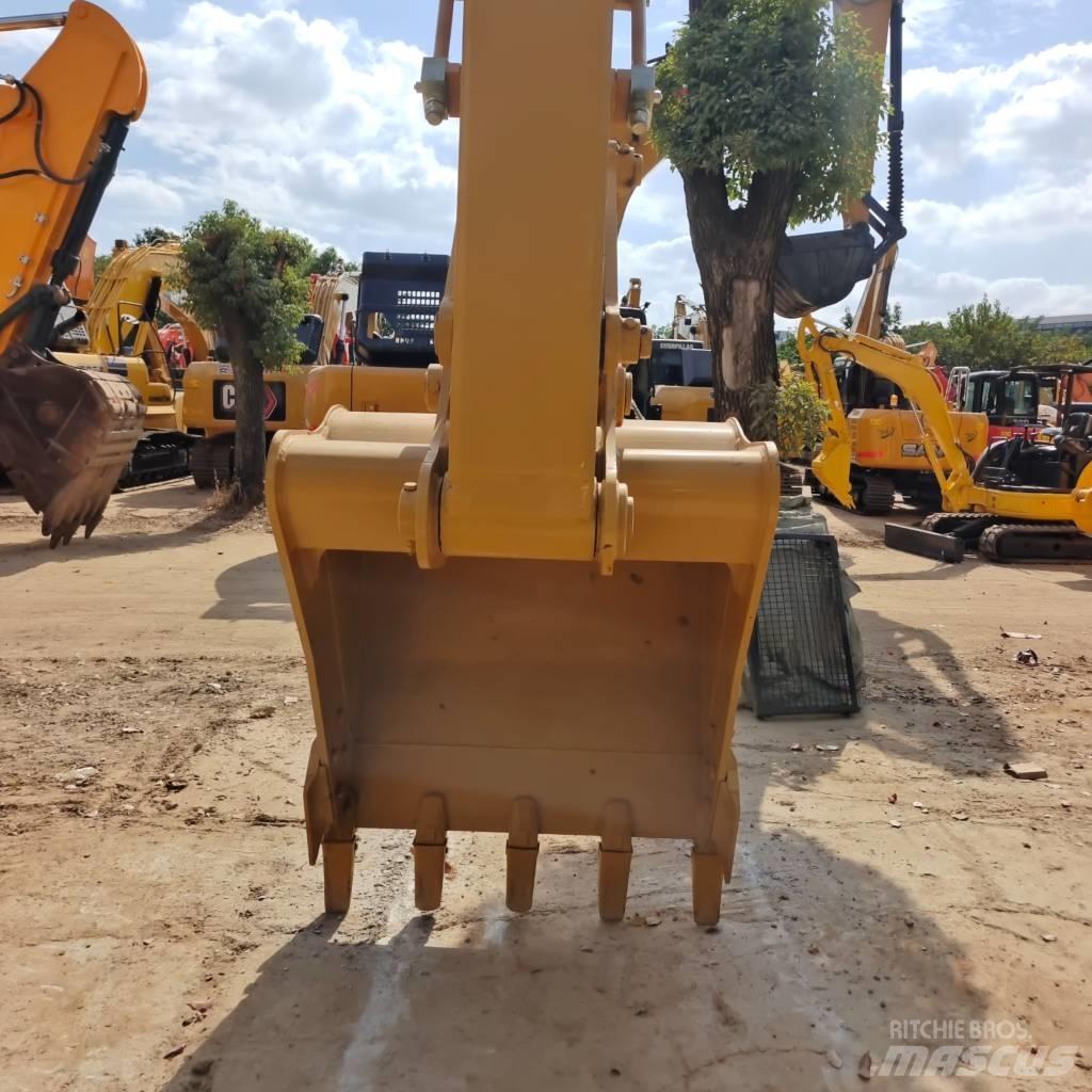 CAT 320 D Гусеничные экскаваторы