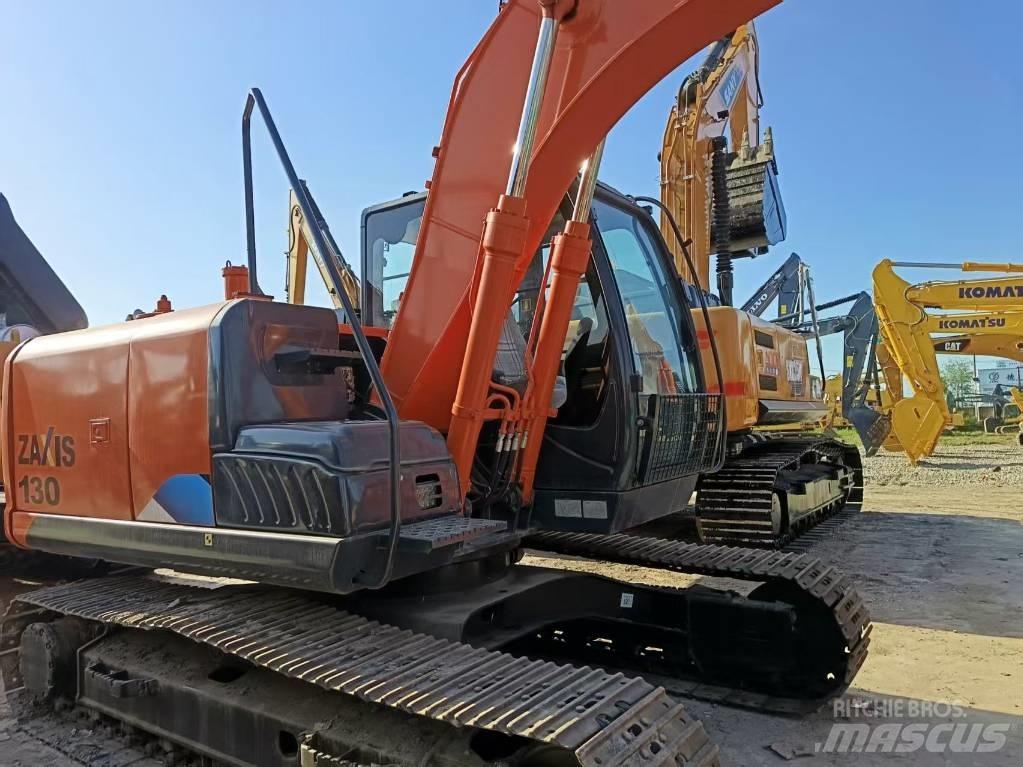 Hitachi ZX130-5A Гусеничные экскаваторы