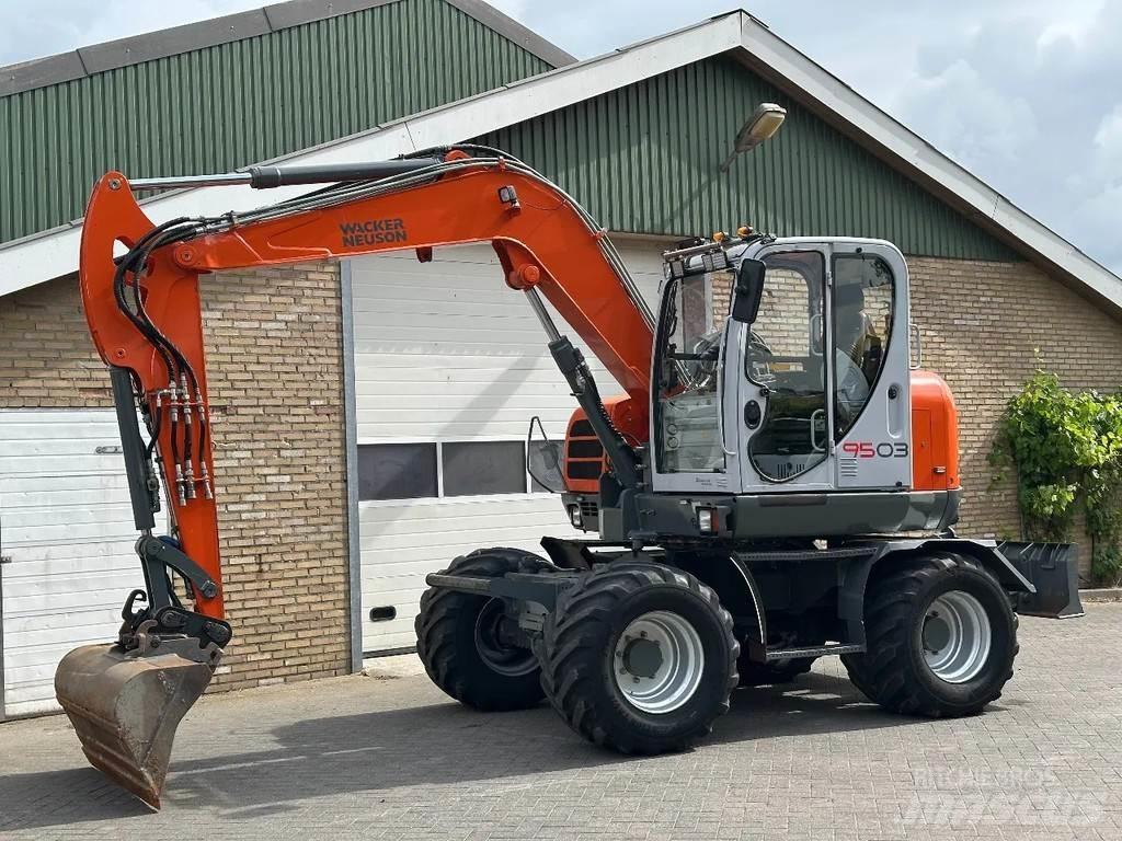 Neuson 9503 Малые экскаваторы 7т-12т