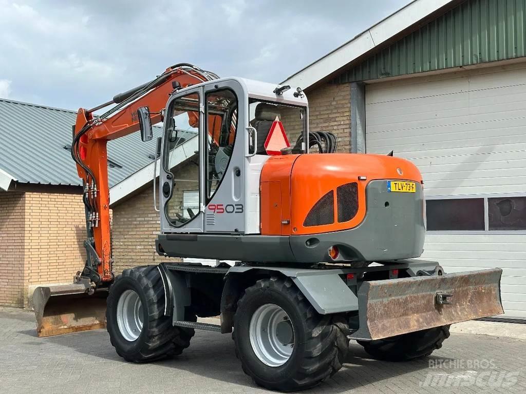 Neuson 9503 Малые экскаваторы 7т-12т
