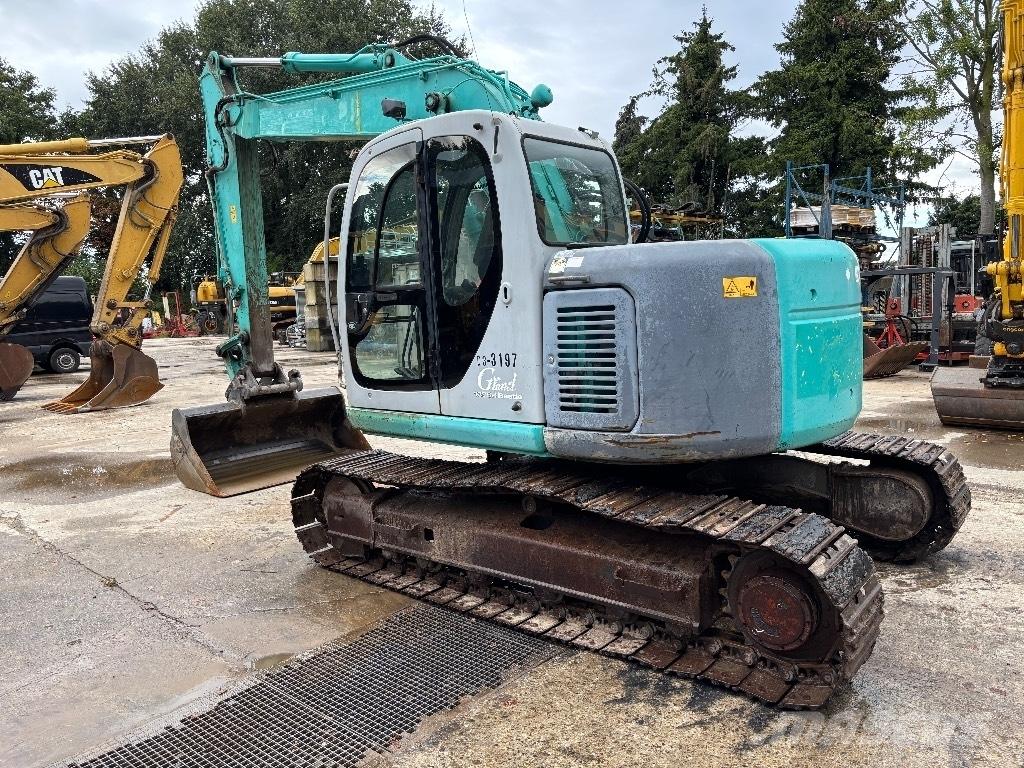 Kobelco SK 135 Гусеничные экскаваторы