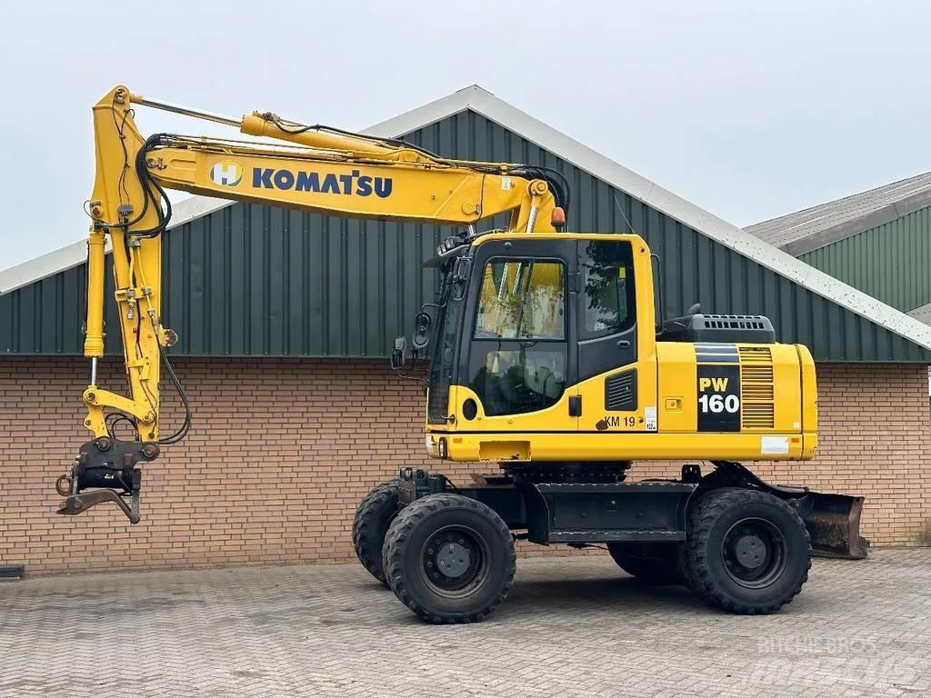 Komatsu PW160-8 Колёсные экскаваторы