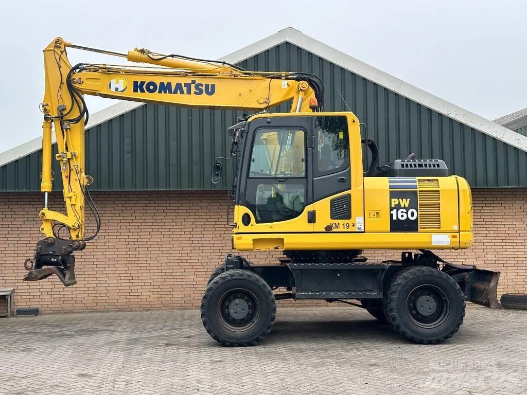 Komatsu PW160-8 Колёсные экскаваторы