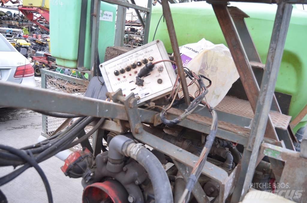  Technoma 2500 Прицепные опрыскиватели