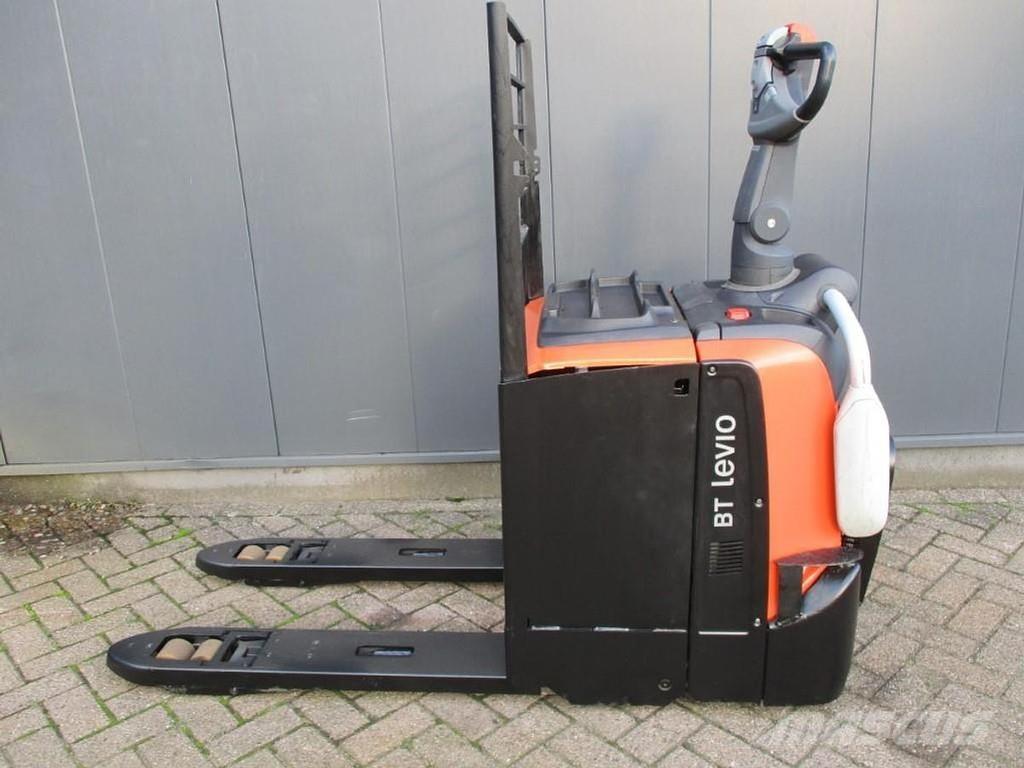 Toyota LPE250 Самоходные электрические тележки