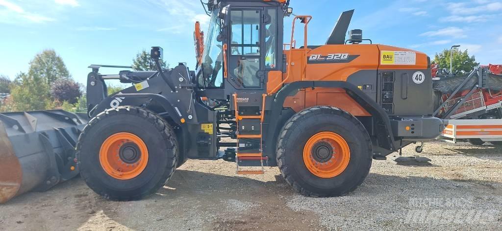 Doosan DL 320-7 Фронтальные погрузчики