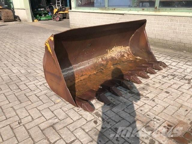  Shovel Tandenbak Ковши
