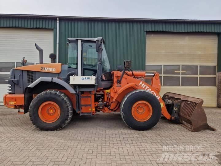 Hitachi ZW 180 Фронтальные погрузчики