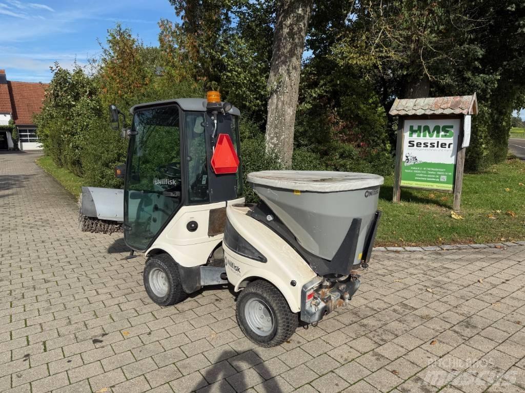 Egholm 2250 Коммунальные мини-погрузчики