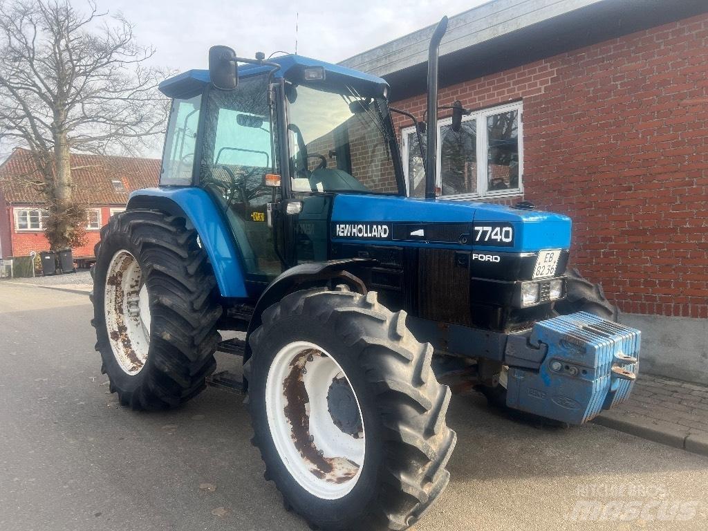 New Holland 7740 Трактора