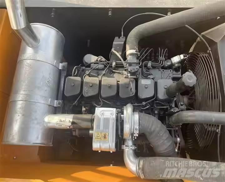 Hyundai R220-9S Гусеничные экскаваторы