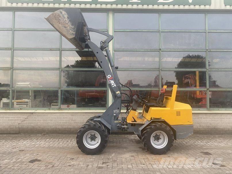 GiANT V 451 T Малые погрузчики