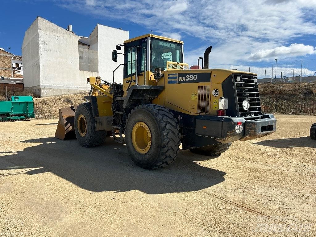 Komatsu WA 380-5 Фронтальные погрузчики
