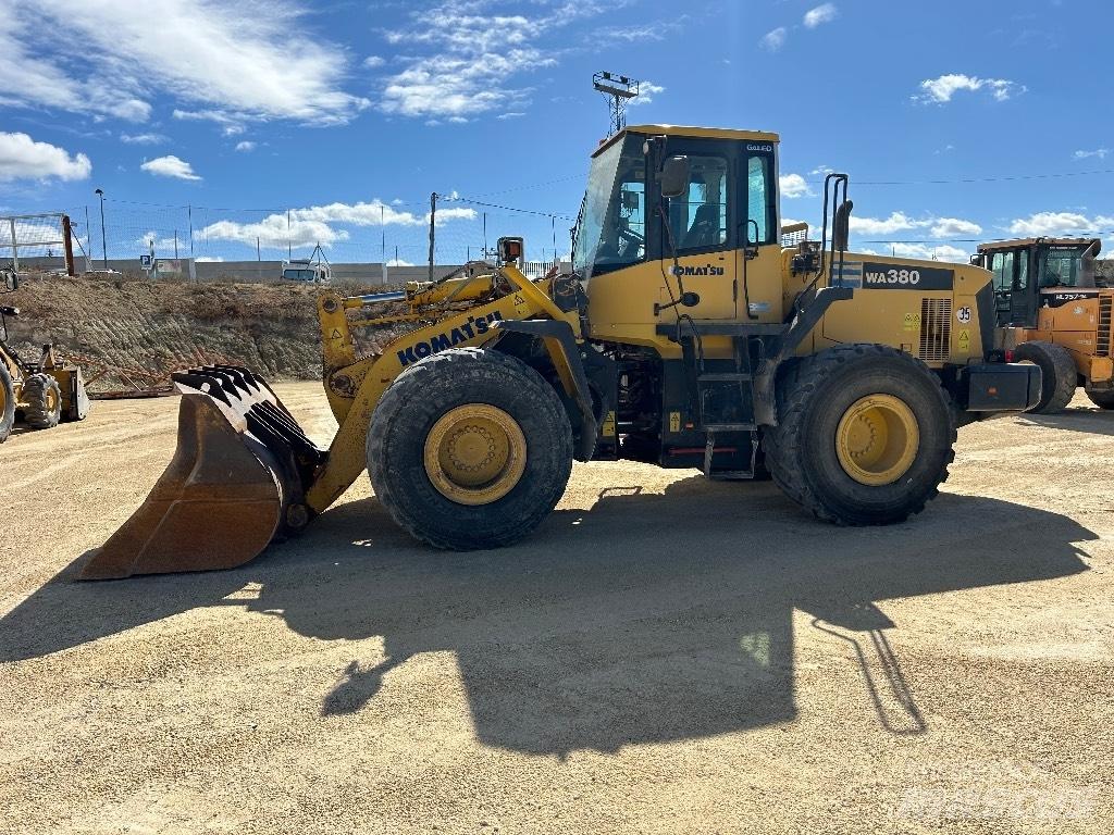Komatsu WA 380-5 Фронтальные погрузчики