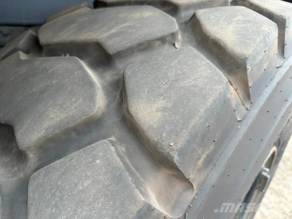 CASE 721G Фронтальные погрузчики