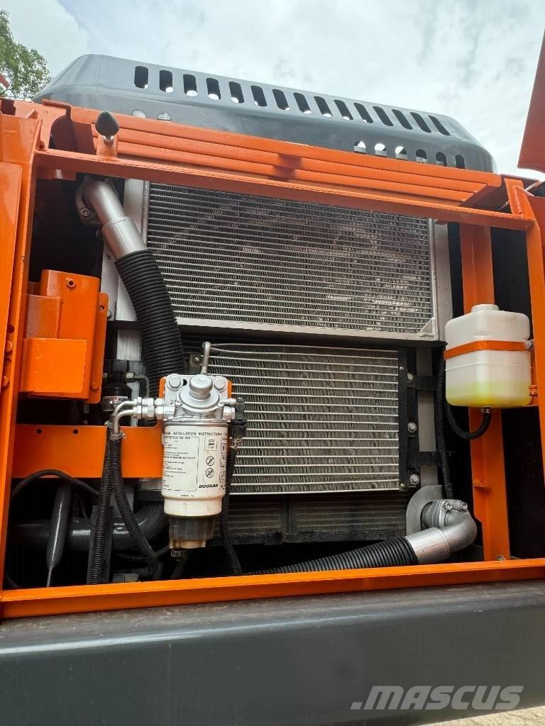 Develon DX 225 LCA Малые экскаваторы 7т-12т