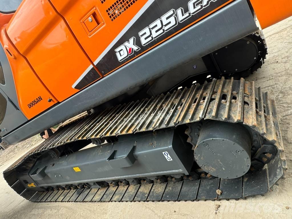 Develon DX 225 LCA Малые экскаваторы 7т-12т