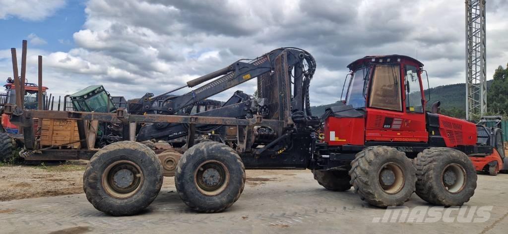 Komatsu 895 Форвардеры