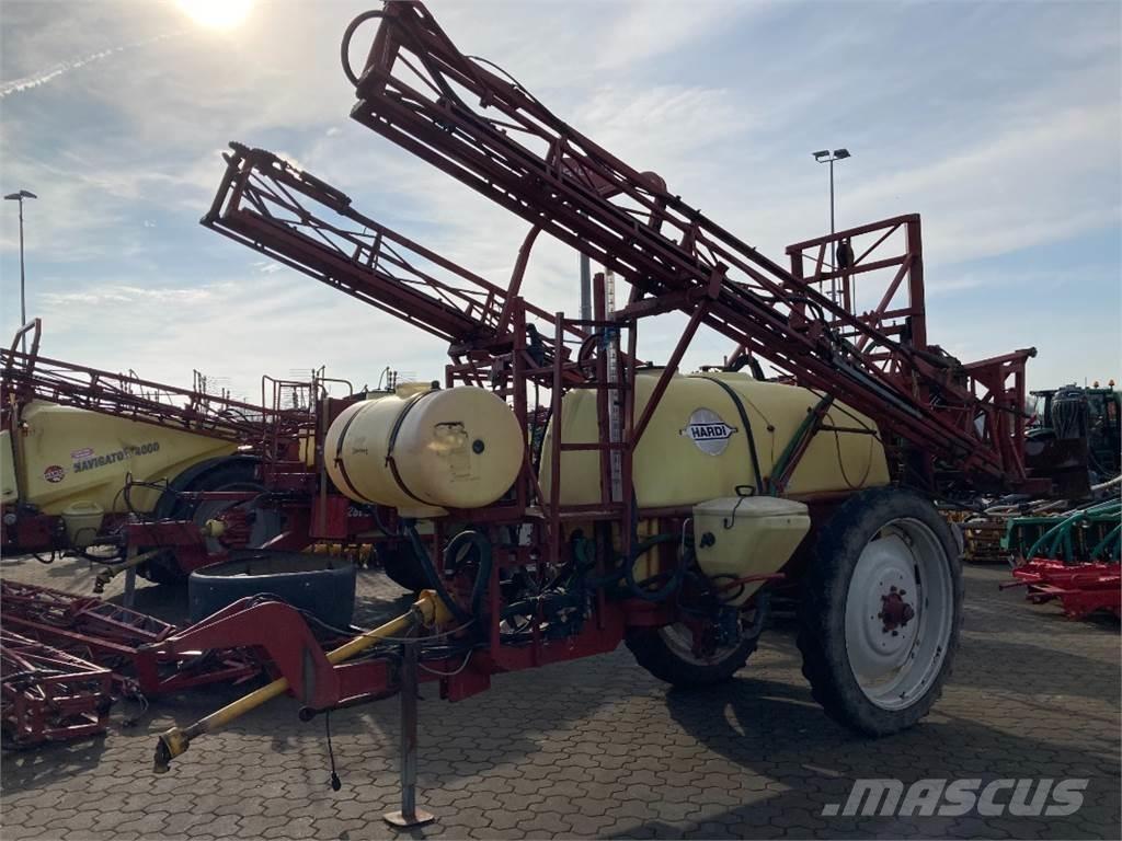 Hardi TZY 2400 Прицепные опрыскиватели