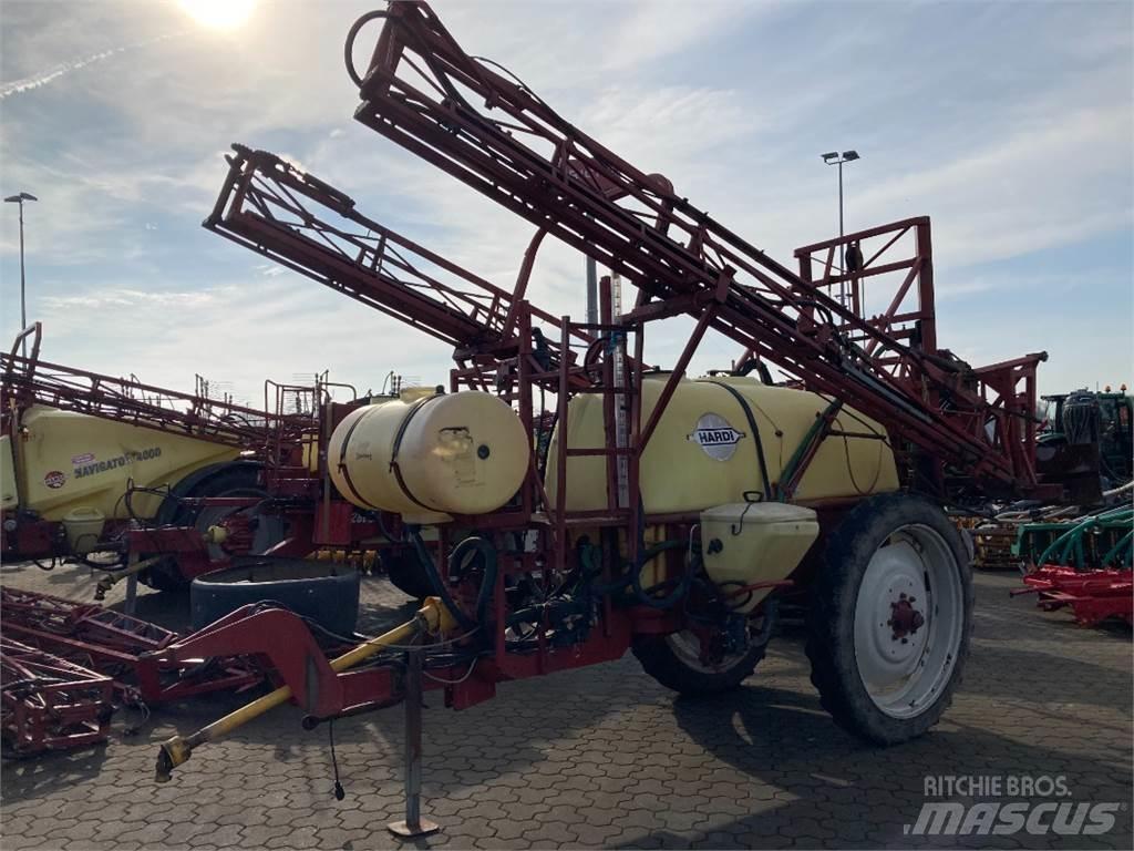 Hardi TZY 2400 Прицепные опрыскиватели