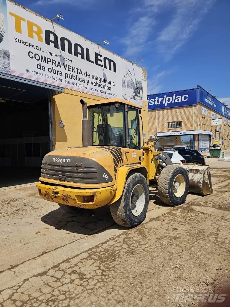 Volvo L 40 Фронтальные погрузчики