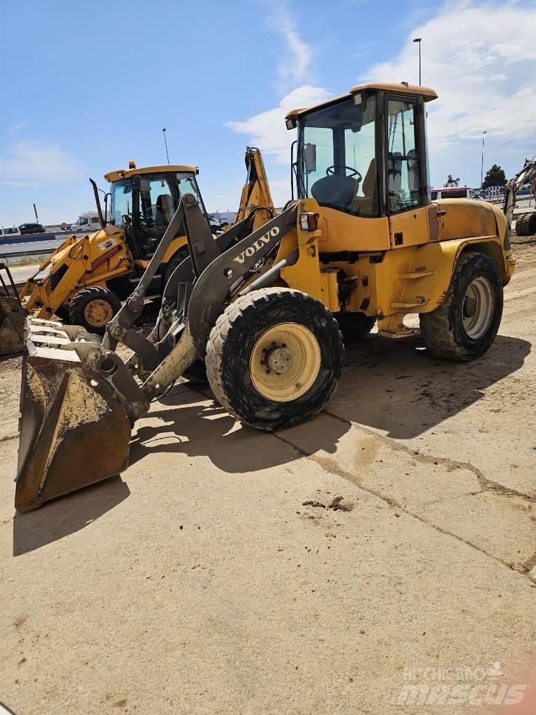 Volvo L 40 Фронтальные погрузчики